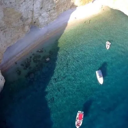 Cecilia - 4 Bedrooms, 4 Bathrooms, Heated Inside Pool, Gym