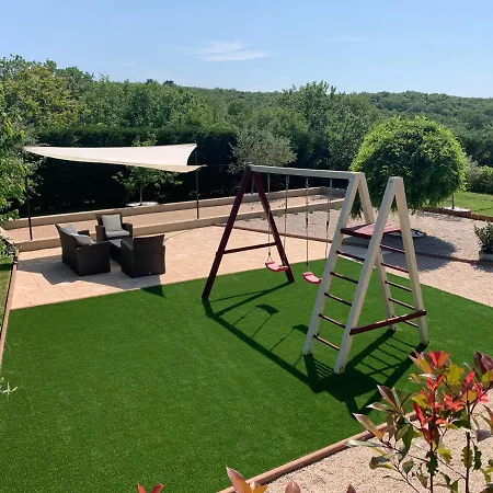 Cecilia - 4 Bedrooms, 4 Bathrooms, Heated Inside Pool, Gym * Lakmartin