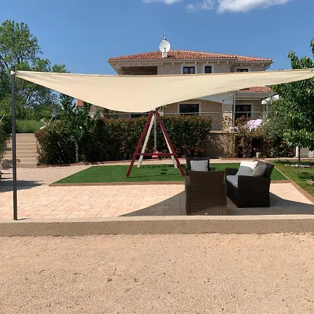 Cecilia - 4 Bedrooms, 4 Bathrooms, Heated Inside Pool, Gym Willa *
