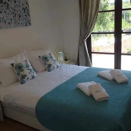 Cecilia - 4 Bedrooms, 4 Bathrooms, Heated Inside Pool, Gym * Lakmartin