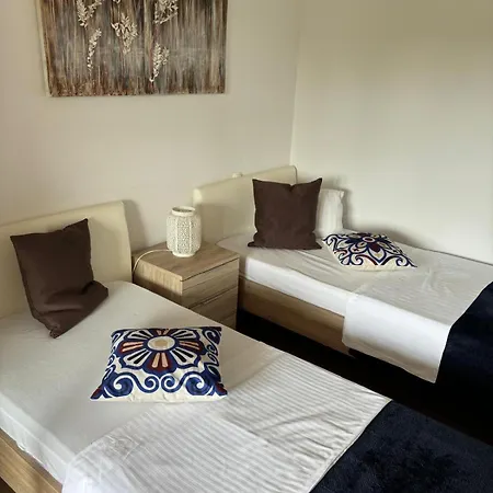 Cecilia - 4 Bedrooms, 4 Bathrooms, Heated Inside Pool, Gym Villa