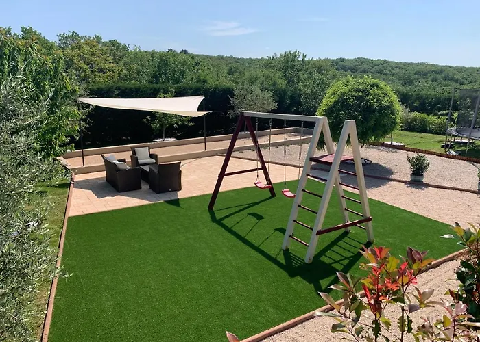 Cecilia - 4 Bedrooms, 4 Bathrooms, Heated Inside Pool, Gym * Lakmartin