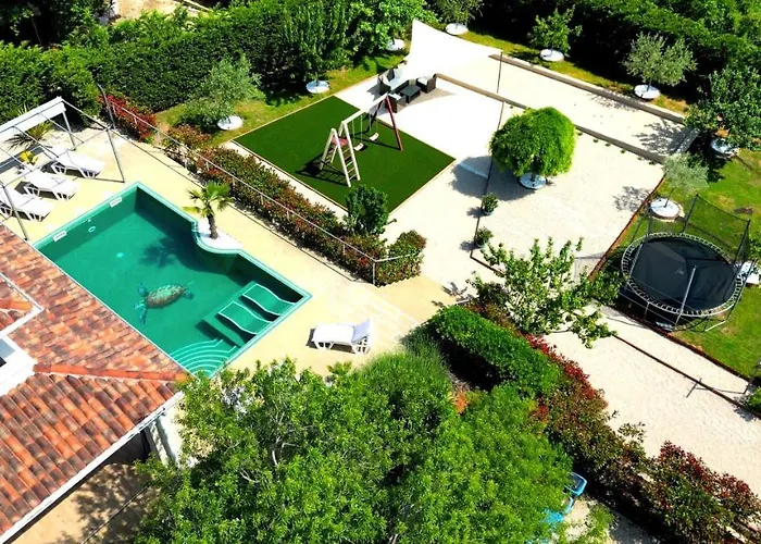 别墅 Cecilia - 4 Bedrooms, 4 Bathrooms, Heated Inside Pool, Gym