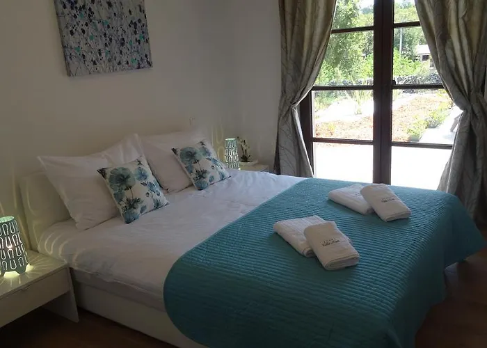 Cecilia - 4 Bedrooms, 4 Bathrooms, Heated Inside Pool, Gym * Lakmartin