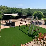 Cecilia - 4 Bedrooms, 4 Bathrooms, Heated Inside Pool, Gym * Lakmartin