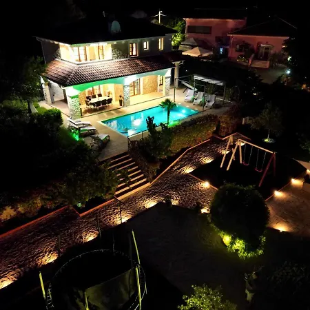 Cecilia - 4 Bedrooms, 4 Bathrooms, Heated Inside Pool, Gym Villa Lakmartin