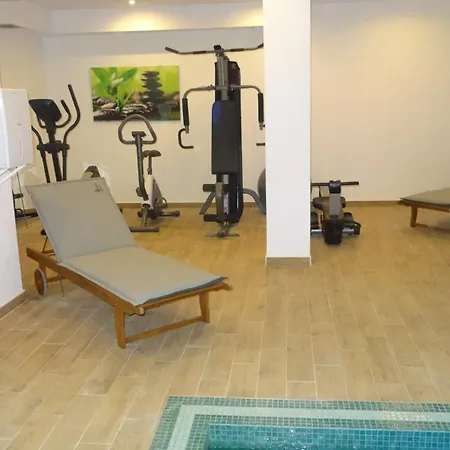 Cecilia - 4 Bedrooms, 4 Bathrooms, Heated Inside Pool, Gym * Lakmartin