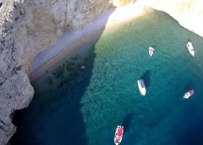 Cecilia - 4 Bedrooms, 4 Bathrooms, Heated Inside Pool, Gym